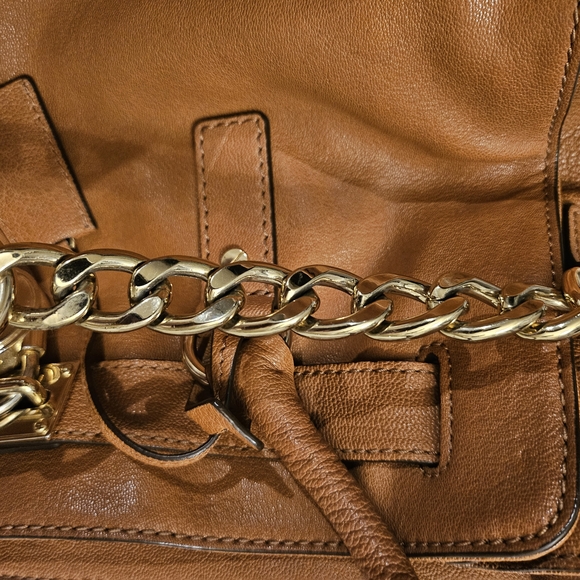 Michael Kors Tan Leather Shoulder Bag with Gold Accents - Picture 5 of 7